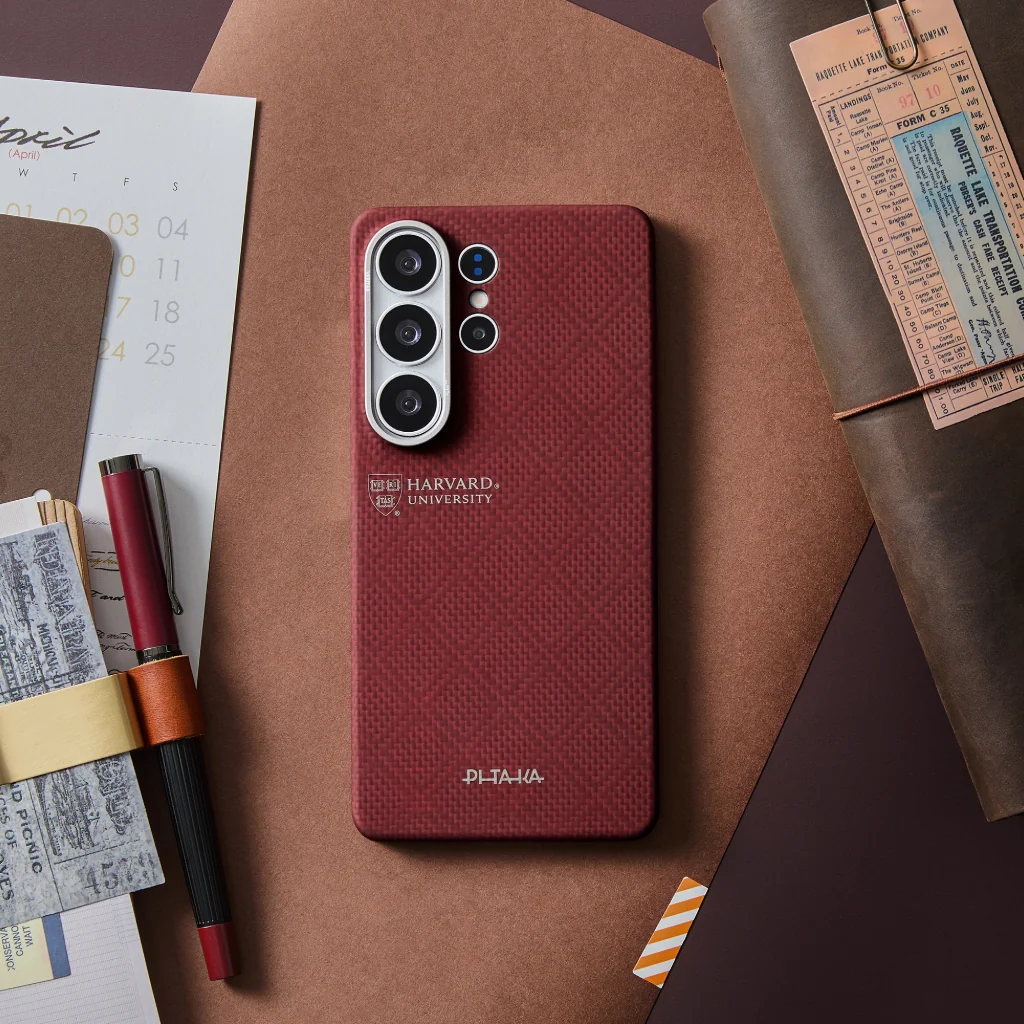 PITAKA's Harvard University Series Phone Case - Image 15